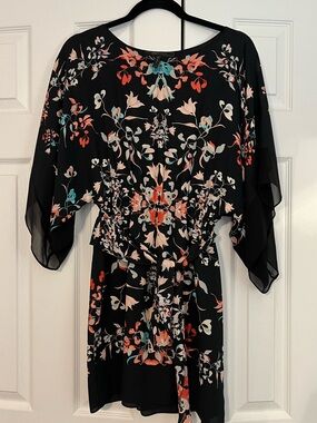 BCBGMaxAzria Black Floral Tie-Waist Kimono Dress